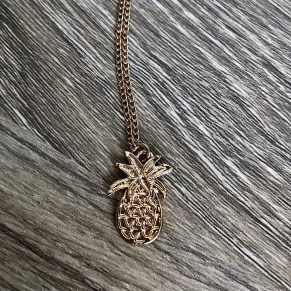 Jewelry - ⭐️ 4 for $23* small Gold Pineapple necklace